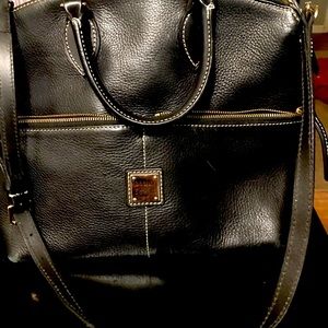 Dooney and bourke hand bag